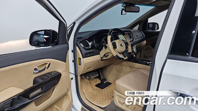 Kia Canival 2018 — photo 13