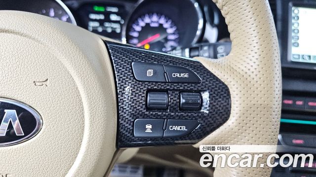 Kia Canival 2018 — photo 21
