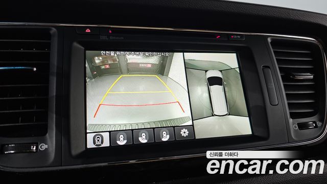 Kia Canival 2018 — photo 23