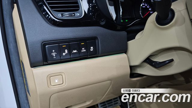 Kia Canival 2018 — photo 29