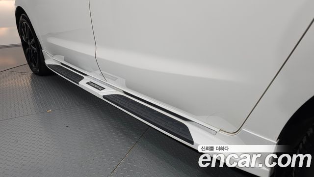 Kia Canival 2018 — photo 35