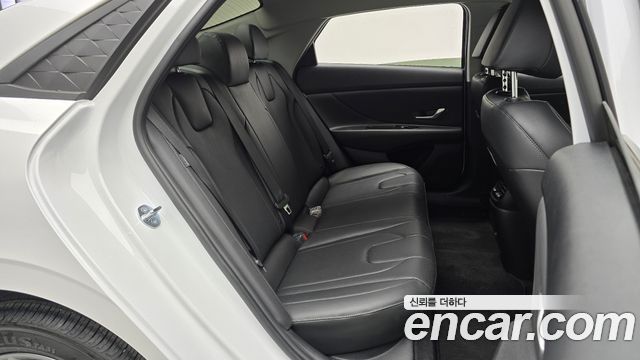 Hyundai AVANTE 2026 — photo 11