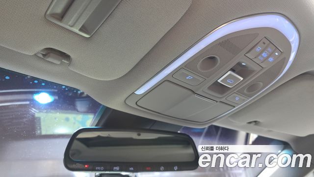 Hyundai Genesis 2016 — photo 17
