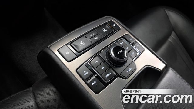 Hyundai Genesis 2016 — photo 19