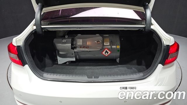 Hyundai Sonata 2015 — photo 22