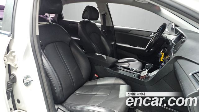 Hyundai Sonata 2015 — photo 24