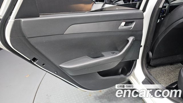 Hyundai Sonata 2015 — photo 15