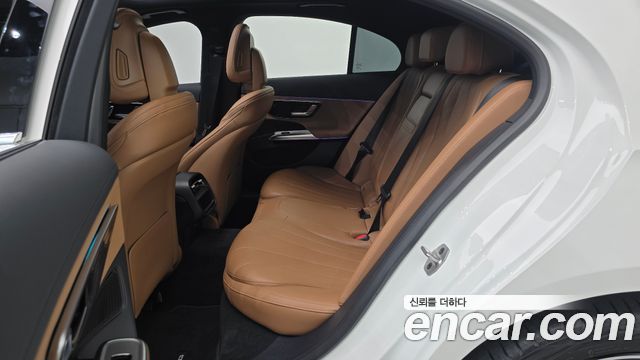Mercedes-Benz E-Class 2026 — photo 11