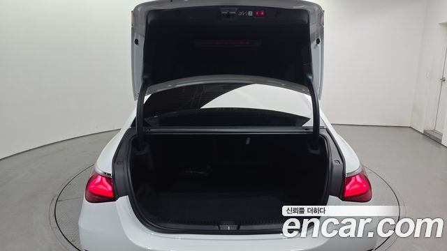 Mercedes-Benz E-Class 2026 — photo 20