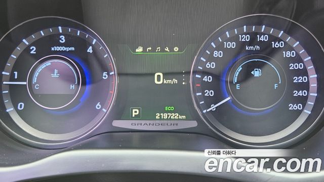 Hyundai Grandeur 2015 — photo 8