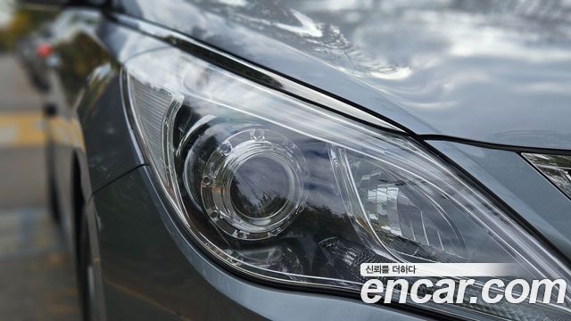 Hyundai Grandeur 2015 — photo 11