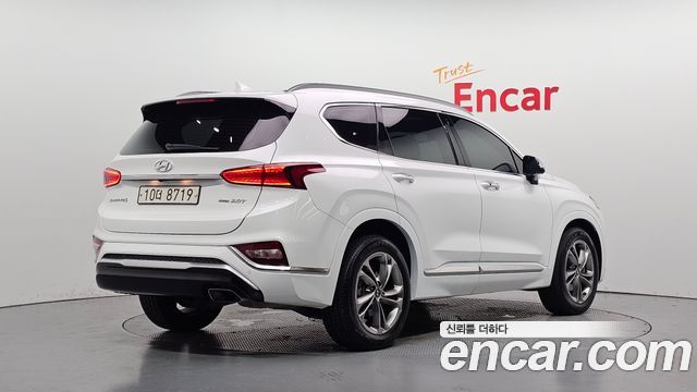 Hyundai Santafe 2019 — photo 2