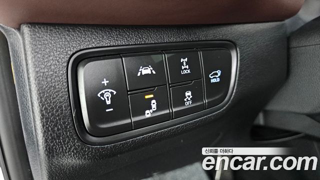 Hyundai Santafe 2019 — photo 22