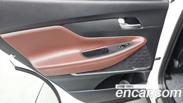 Hyundai Santafe 2019 — photo 15