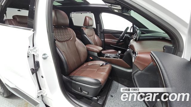 Hyundai Santafe 2019 — photo 16