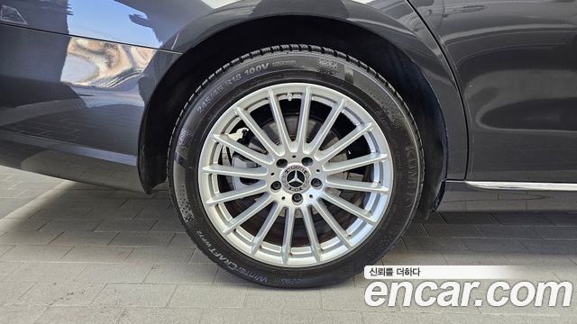 Mercedes-Benz E-Class 2021 — photo 5