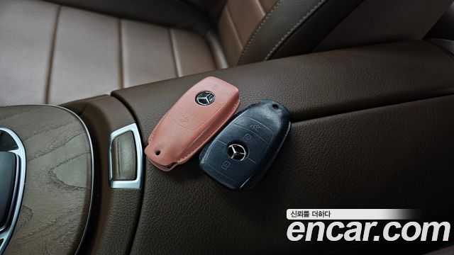Mercedes-Benz E-Class 2021 — photo 22
