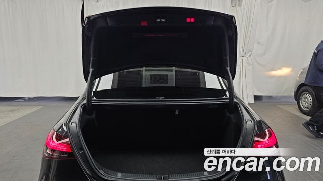 Mercedes-Benz E-Class 2021 — photo 25