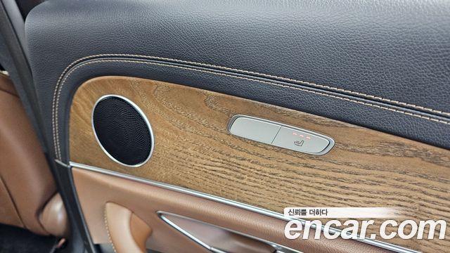 Mercedes-Benz E-Class 2021 — photo 27