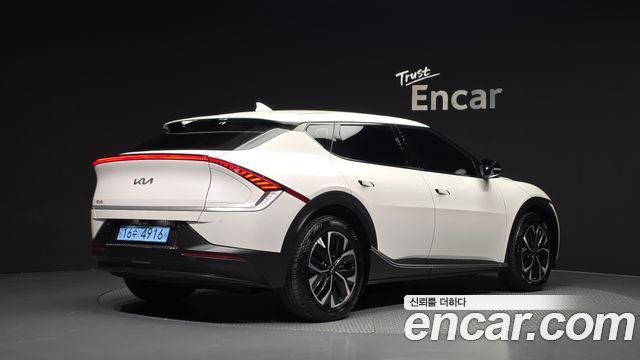 Kia EV6 2022 — photo 2