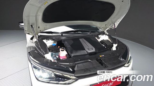 Kia EV6 2022 — photo 6