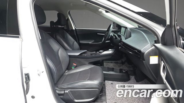 Kia EV6 2022 — photo 17