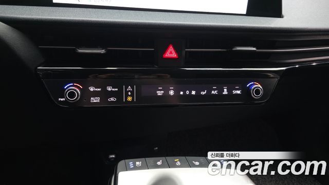 Kia EV6 2022 — photo 23