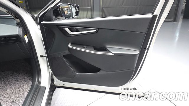 Kia EV6 2022 — photo 14