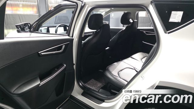 Kia EV6 2022 — photo 16