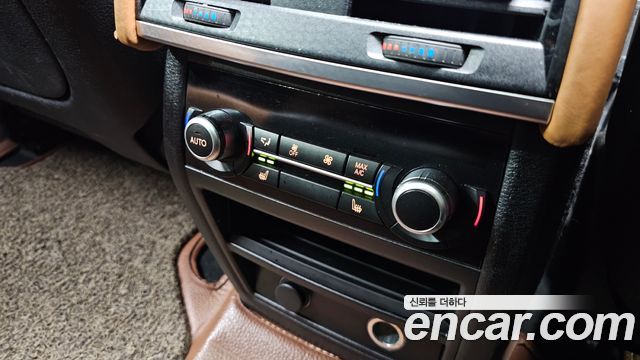 BMW X6 2018 — photo 18