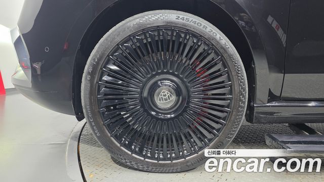 Mercedes-Benz V-Class 2023 — photo 5