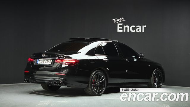 Mercedes-Benz E-Class 2023 — photo 2