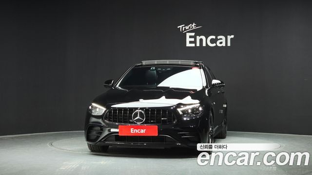 Mercedes-Benz E-Class 2023 — photo 3