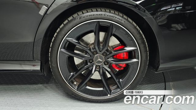 Mercedes-Benz E-Class 2023 — photo 7
