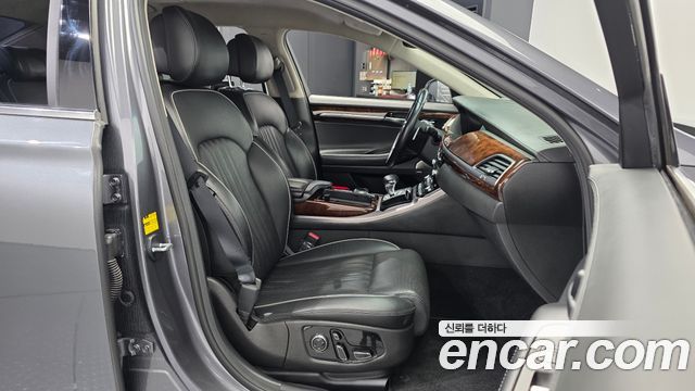 Genesis EQ900 2016 — photo 17
