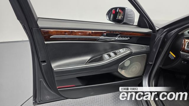 Genesis EQ900 2016 — photo 14