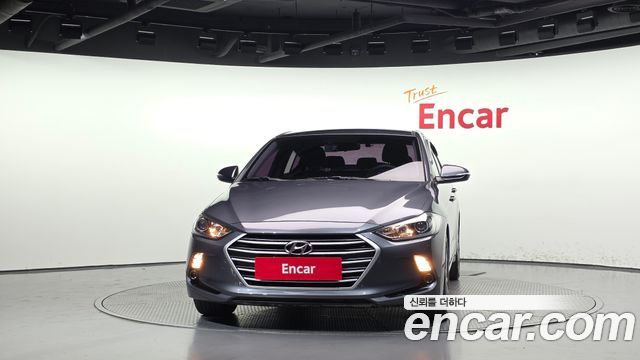 Hyundai AVANTE 2018 — photo 3