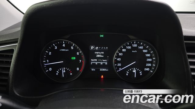 Hyundai AVANTE 2018 — photo 8