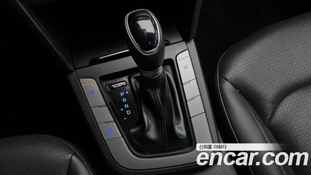 Hyundai AVANTE 2018 — photo 9