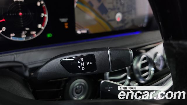 Mercedes-Benz S-Class 2020 — photo 12