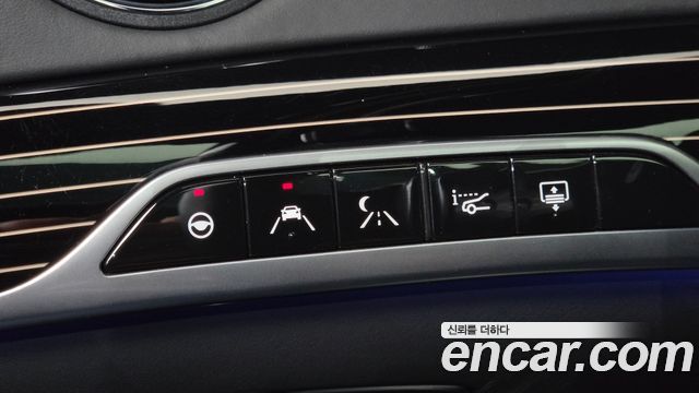 Mercedes-Benz S-Class 2020 — photo 33