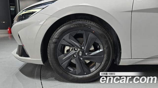 Hyundai AVANTE 2023 — photo 5