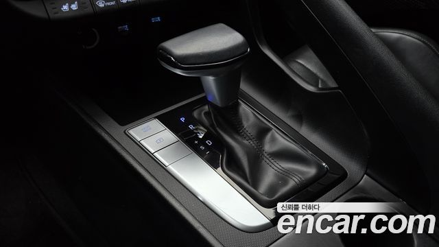 Hyundai AVANTE 2023 — photo 12