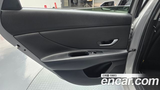 Hyundai AVANTE 2023 — photo 15