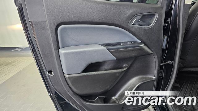 Chevrolet Korea Colorado 2021 — photo 15