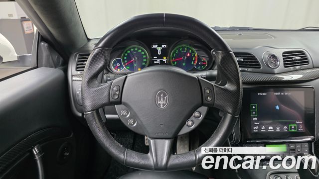 Maserati GranTurismo 2019 — photo 15