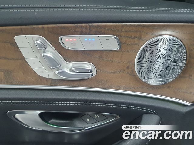 Mercedes-Benz E-Class 2018 — photo 14