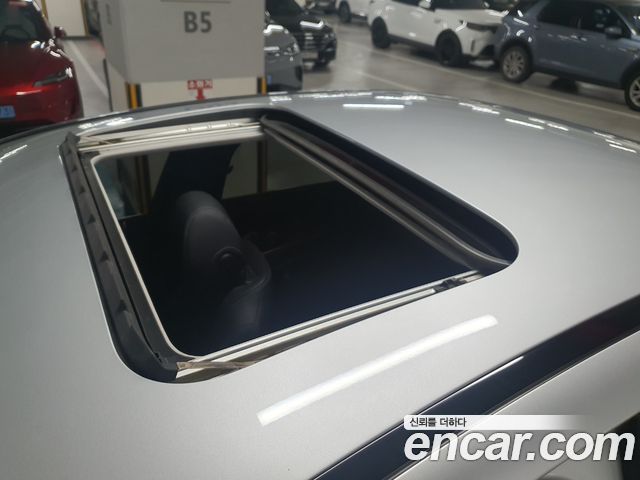 Mercedes-Benz E-Class 2018 — photo 19
