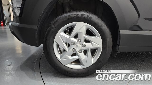 Hyundai Kona 2023 — photo 5