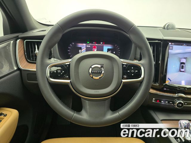 Volvo XC60 2024 — photo 12